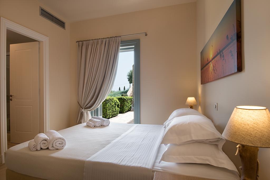 Villa Emerald — view 3