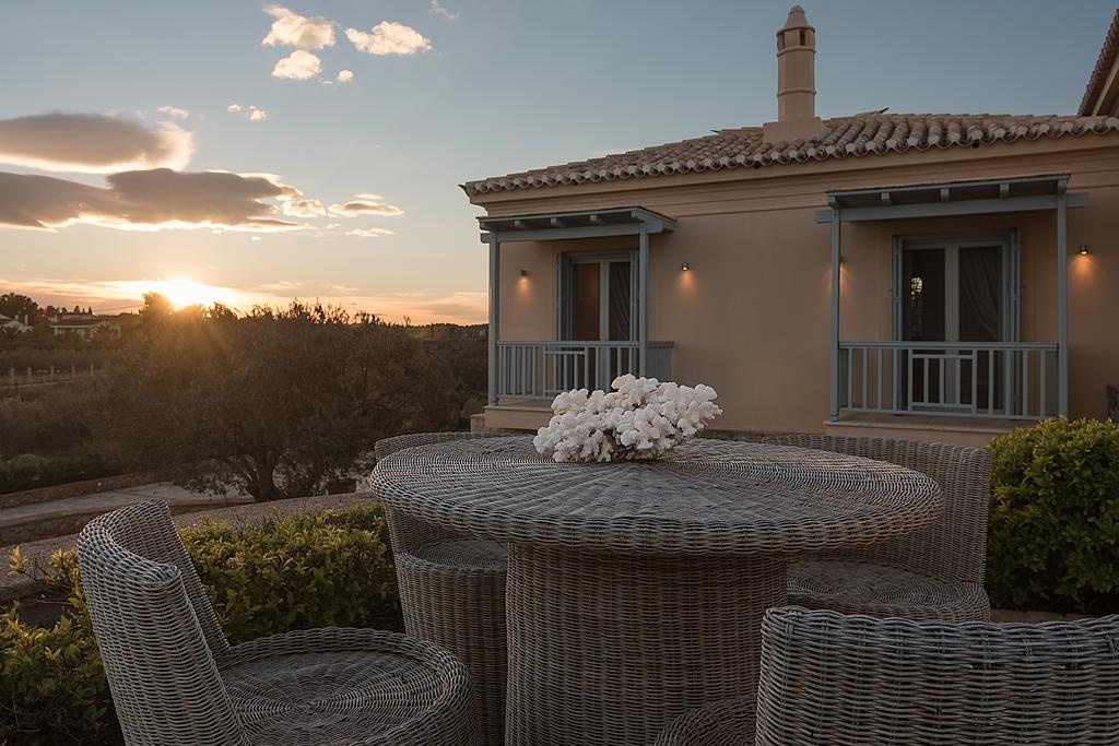 Villa Gold — view 2